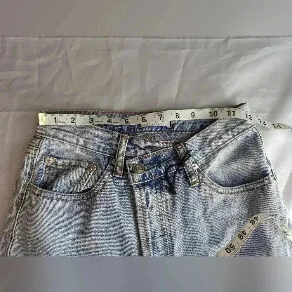 Rue21 Asymmetrical Waist Mom Jeans Size 0 Light Wash - Picture 10 of 16